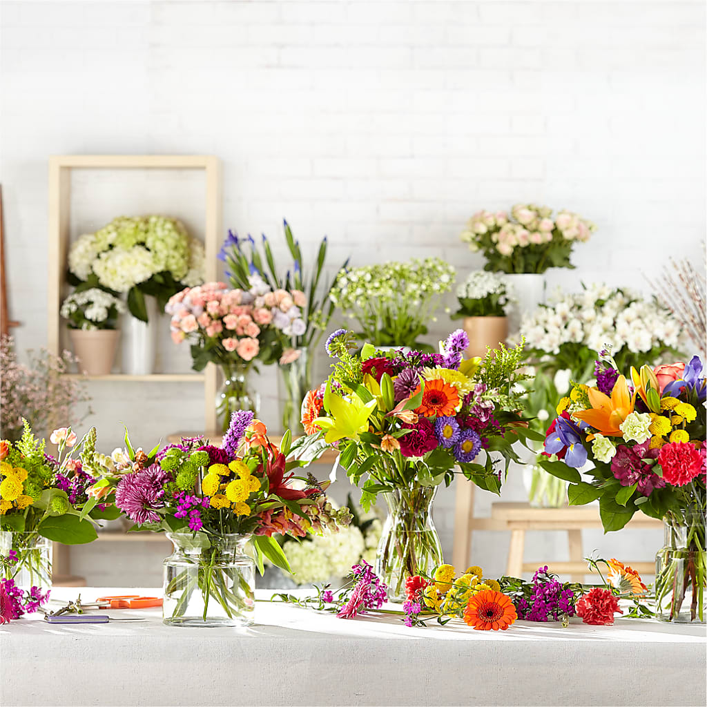 Bold & Bright – A Florist Original – Russ, Lincoln NE