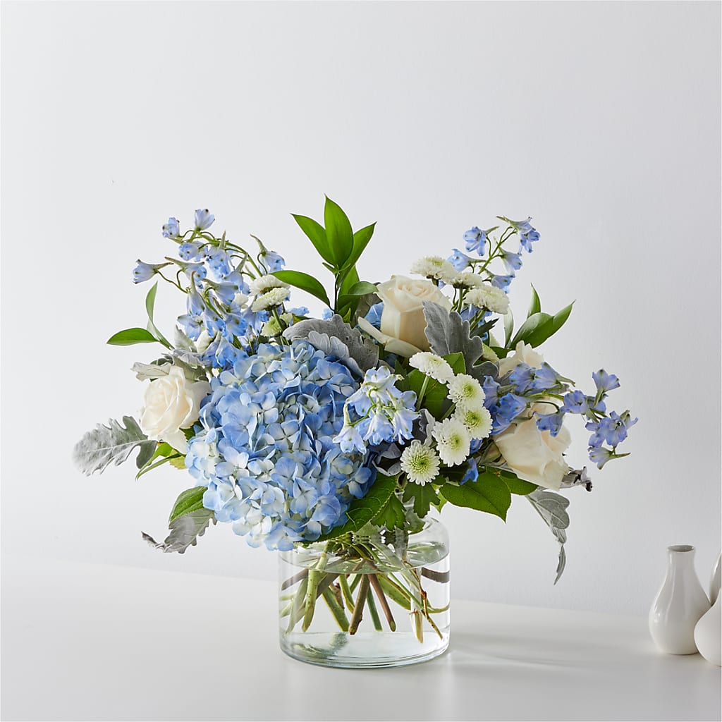 Coastal Blossom Bouquet – Russ, Lincoln NE