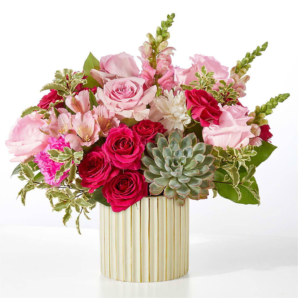 Magenta Musings Bouquet – Russ, Lincoln NE