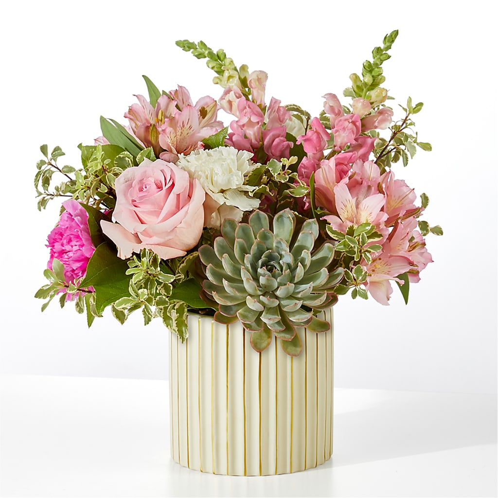 Magenta Musings Bouquet – Russ, Lincoln NE