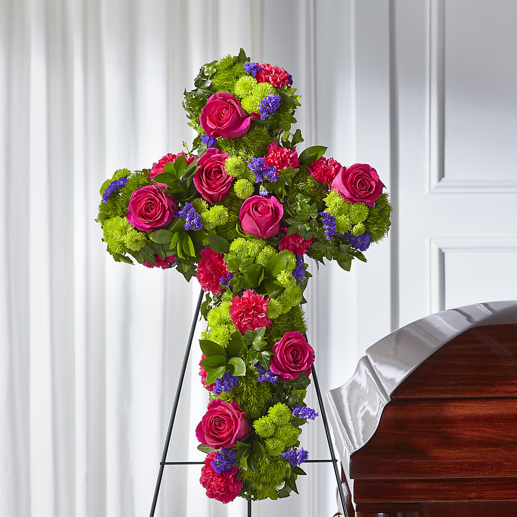 Tribute Rose Floral Cross – Russ, Lincoln NE