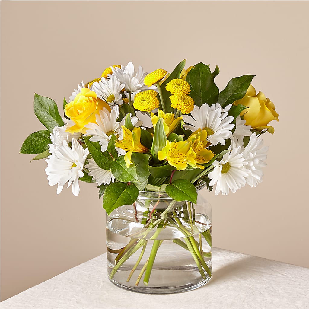 Sunny Sentiments Bouquet – Russ, Lincoln NE