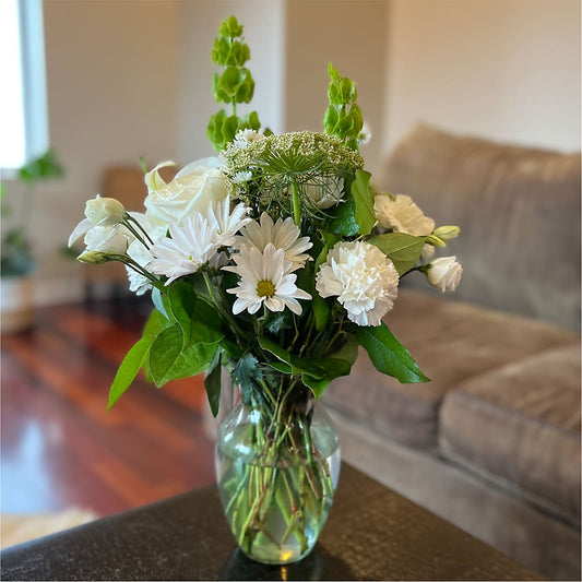 Classic Ivory – A Florist Original – Russ, Lincoln NE