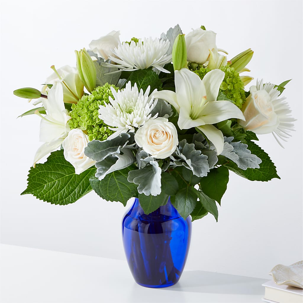 Snowy Dreams Bouquet – Russ, Lincoln NE
