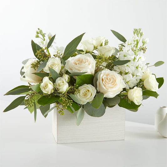 Fresh Linen Box Bouquet –  Russ, Lincoln NE
