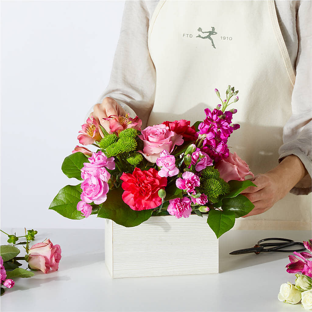 Sweetberry Box – A Florist Original –  Russ, Lincoln NE