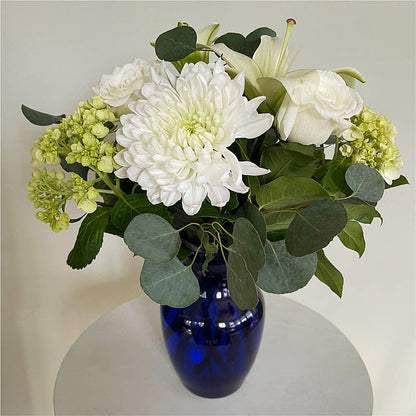 Snowy Dreams Bouquet –  Russ, Lincoln NE