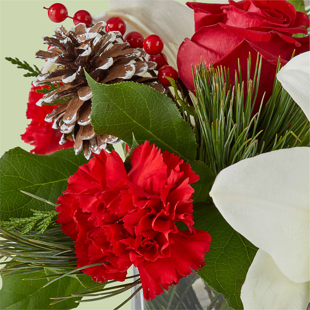 Glistening Icicles Bouquet –  Russ, Lincoln NE