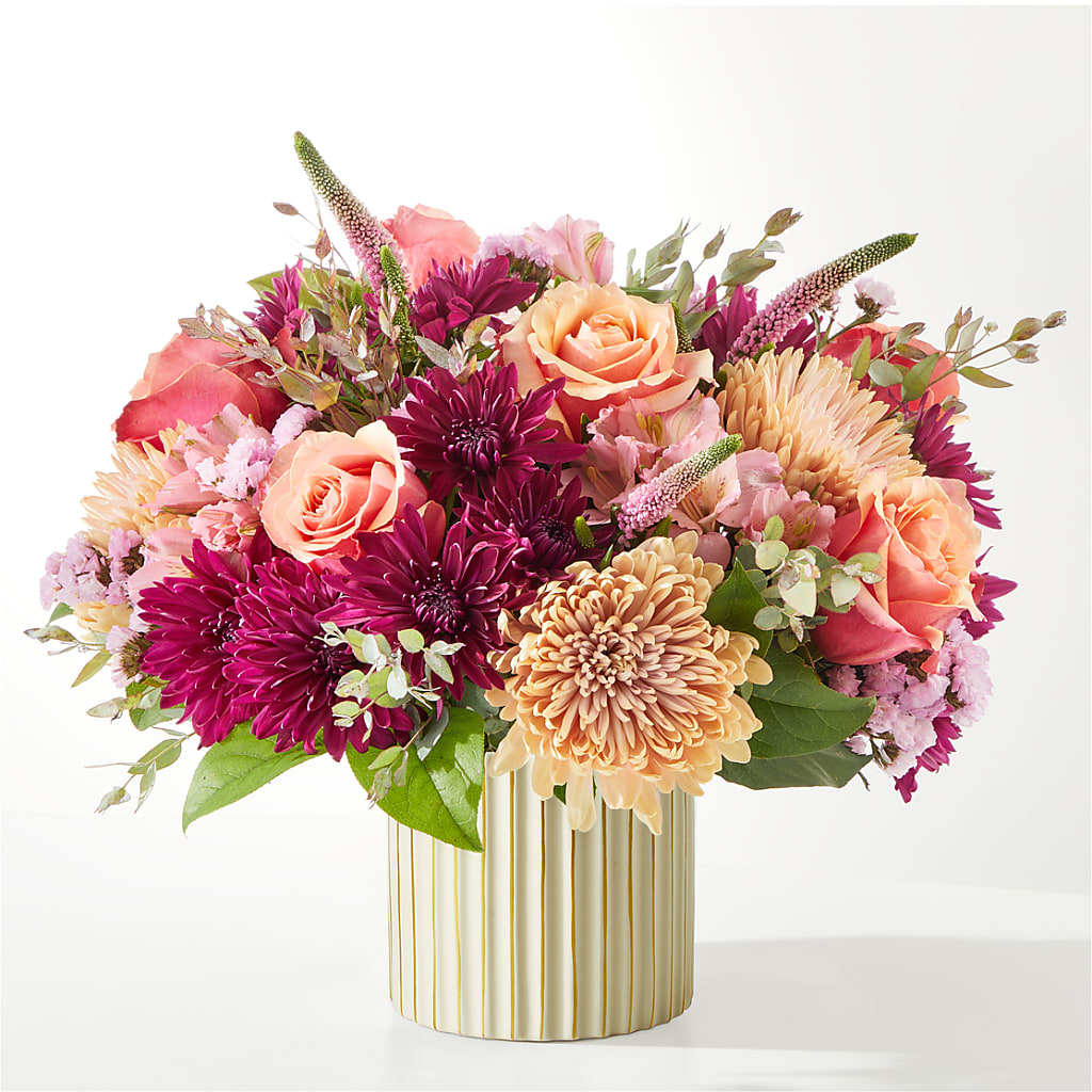 Berry Cobbler Bouquet with Ivory Vase –  Russ, Lincoln NE