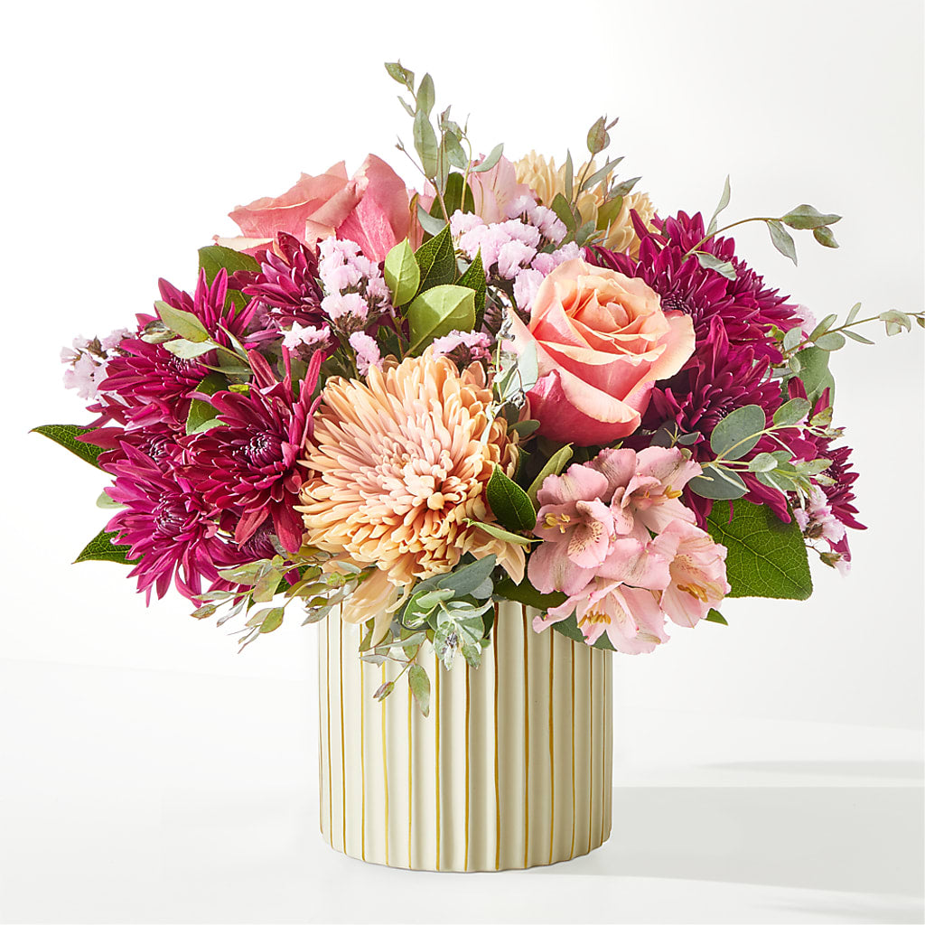 Berry Cobbler Bouquet with Ivory Vase –  Russ, Lincoln NE