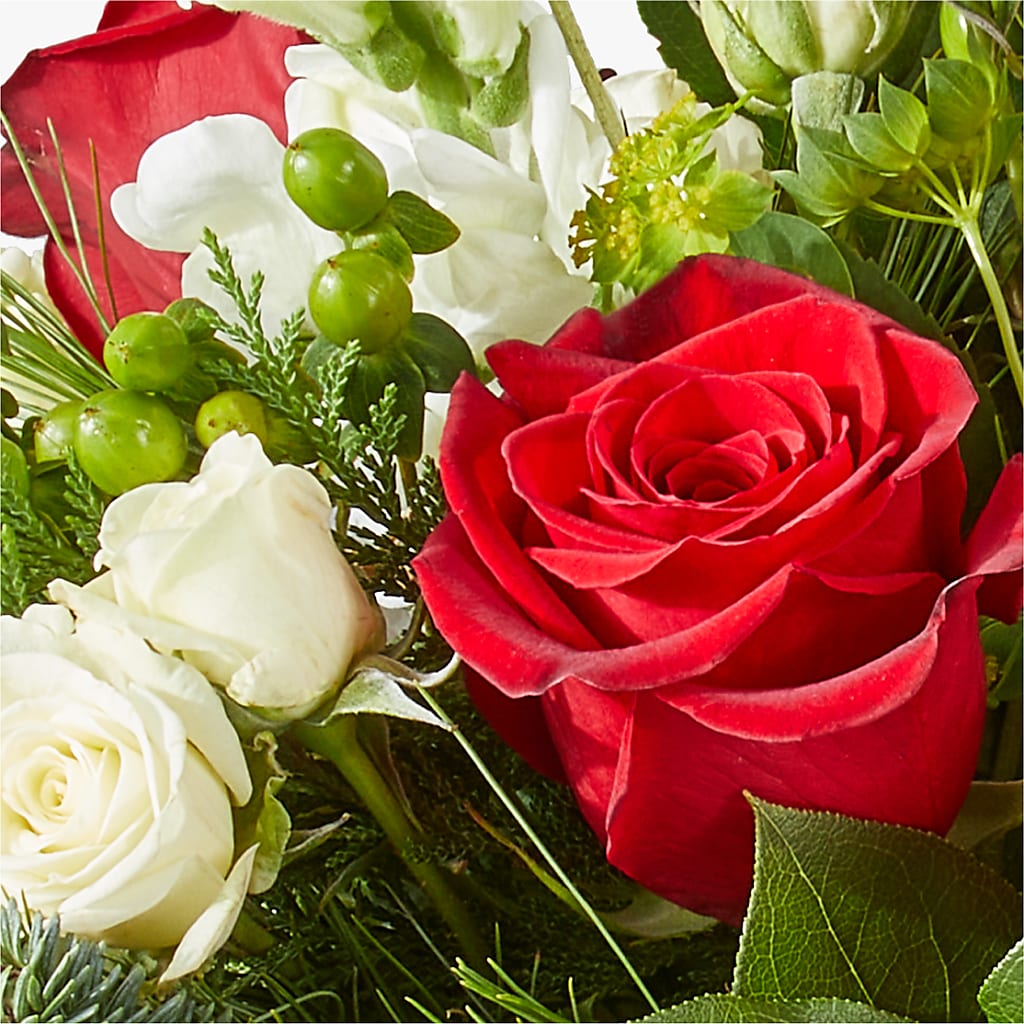 Deck the Halls Bouquet –  Russ, Lincoln NE