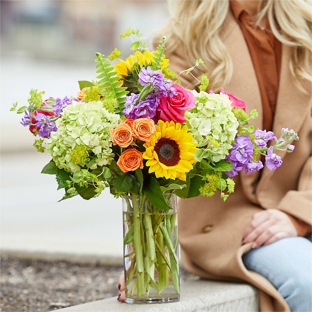 Vibrant Greetings Bouquet –  Russ, Lincoln NE